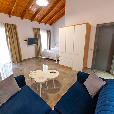 Santa Oliva Suites Ksamil Kültér fotó