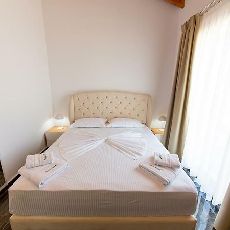 Santa Oliva Suites Ksamil Kültér fotó