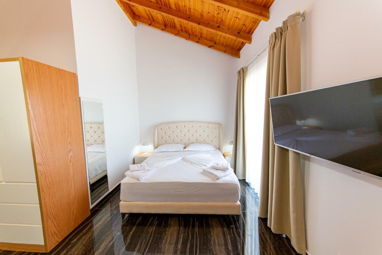 Santa Oliva Suites Ksamil Kültér fotó