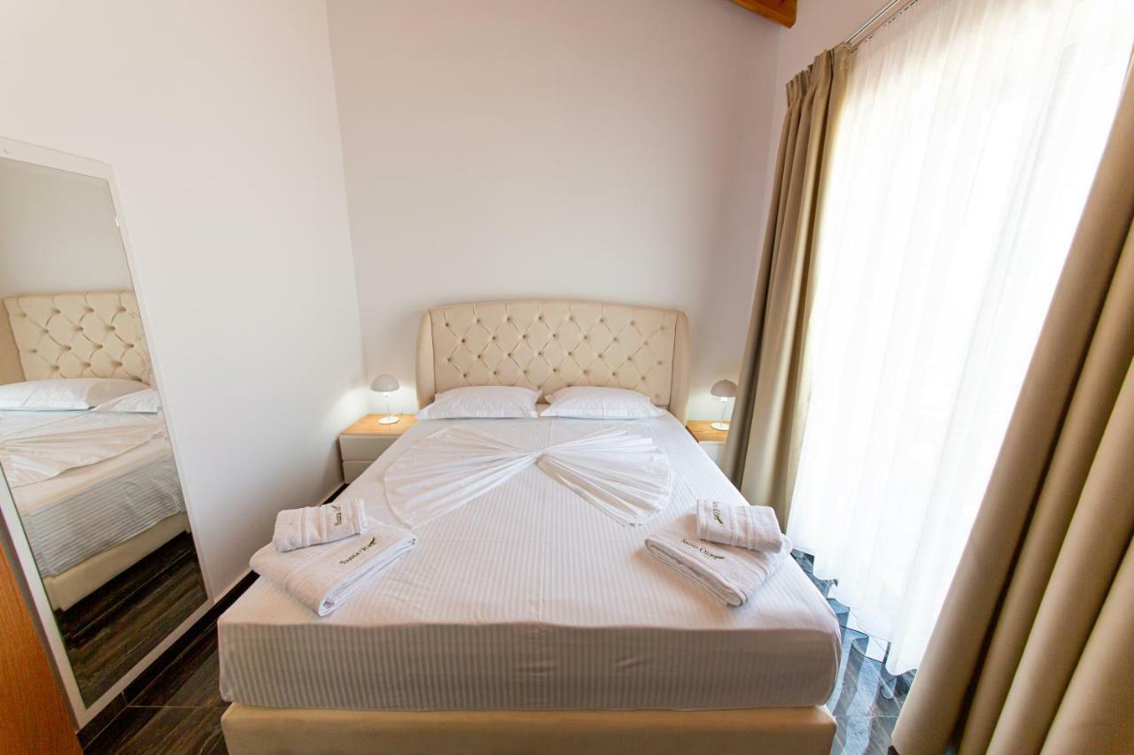 Santa Oliva Suites Ksamil Kültér fotó
